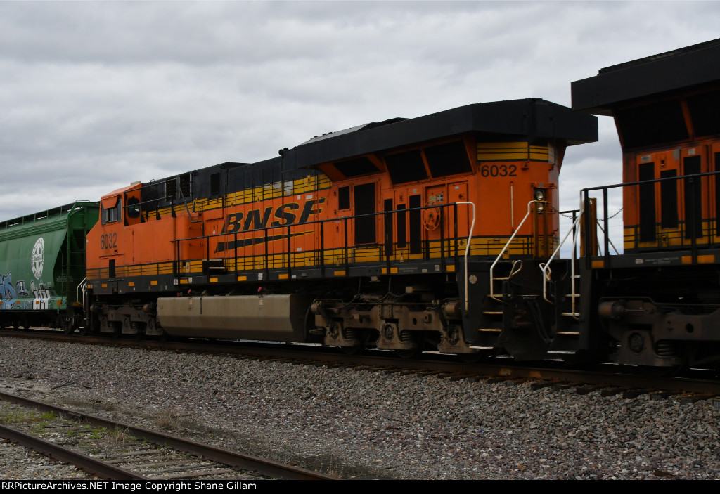 BNSF 6032 Roster shot